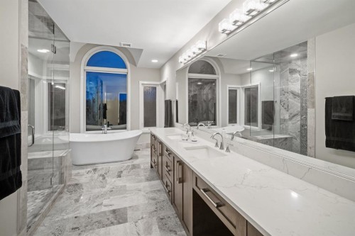 42 Woodhaven Crescent Sw, Calgary, AB - Indoor Photo Showing Bathroom