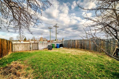 6223 Penedo Way Se, Calgary, AB - Outdoor