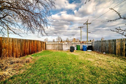 6223 Penedo Way Se, Calgary, AB - Outdoor