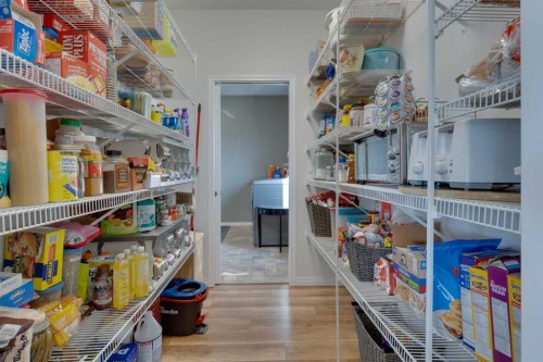 27138 Highway 27 Highway, Rural Mountain View County, AB - Indoor With Storage