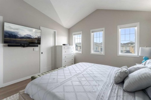 228 Ravenstern Crescent Se, Airdrie, AB - Indoor Photo Showing Bedroom