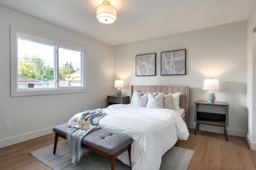 15 Hoover Place Sw, Calgary, AB - Indoor Photo Showing Bedroom