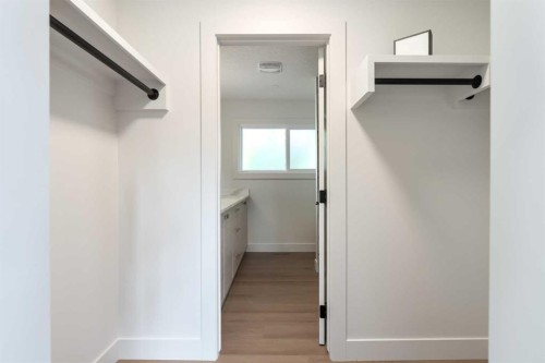 15 Hoover Place Sw, Calgary, AB - Indoor