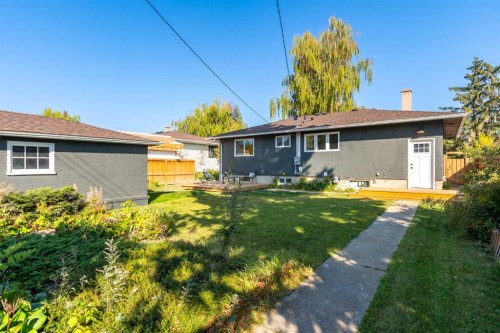 15 Hoover Place Sw, Calgary, AB - Outdoor