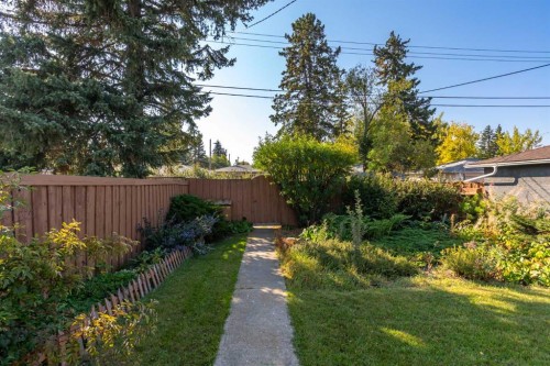 15 Hoover Place Sw, Calgary, AB - Outdoor