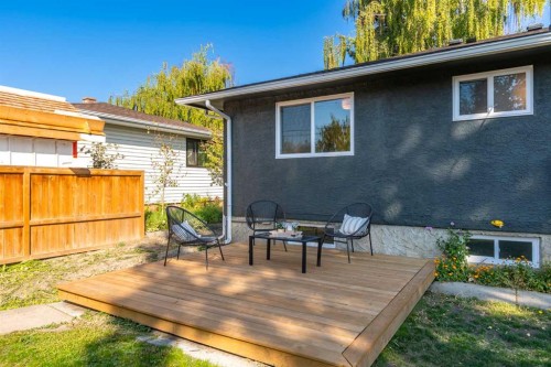 15 Hoover Place Sw, Calgary, AB - Outdoor With Deck Patio Veranda With Exterior