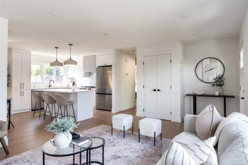 15 Hoover Place Sw, Calgary, AB - Indoor Photo Showing Living Room