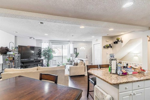 1-6-8 Huntley Close Ne, Calgary, AB - Indoor