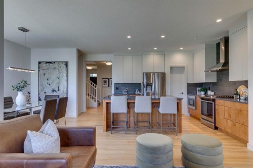 69 Shawnee Green Sw, Calgary, AB - Indoor