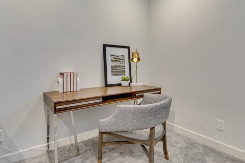 69 Shawnee Green Sw, Calgary, AB - Indoor