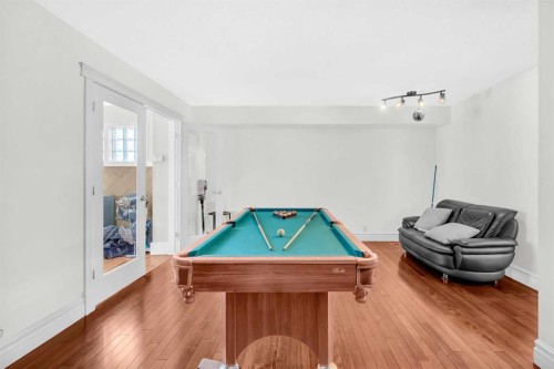 252 21 Avenue Ne, Calgary, AB - Indoor Photo Showing Other Room