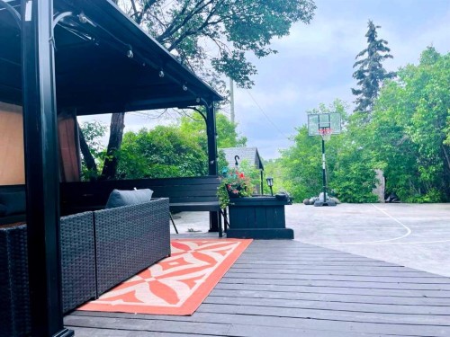 39 34 Avenue Sw, Calgary, AB - Outdoor