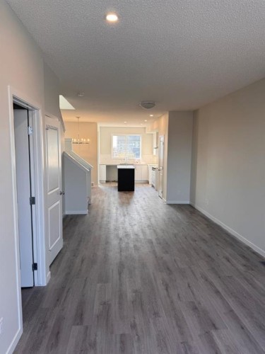 25 Setonvista Gate Se, Calgary, AB - Indoor