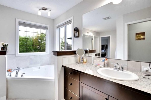 16 Silverado Skies Lane Sw, Calgary, AB - Indoor Photo Showing Bathroom