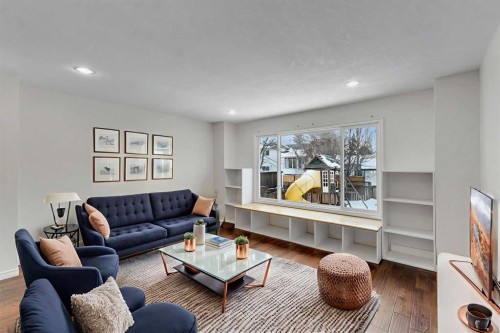 4 Mckernan Place Se, Calgary, AB - Indoor Photo Showing Living Room