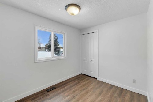 4 Mckernan Place Se, Calgary, AB - Indoor Photo Showing Other Room