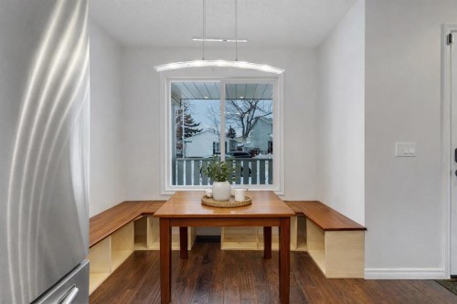 4 Mckernan Place Se, Calgary, AB - Indoor Photo Showing Dining Room