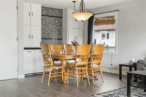 63 Olympia Crescent Se, Calgary, AB - Indoor Photo Showing Dining Room
