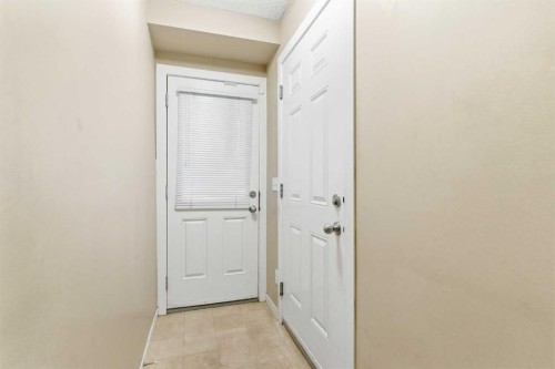 172 New Brighton Point Se, Calgary, AB - Indoor Photo Showing Other Room