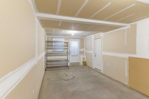 172 New Brighton Point Se, Calgary, AB - Indoor Photo Showing Other Room