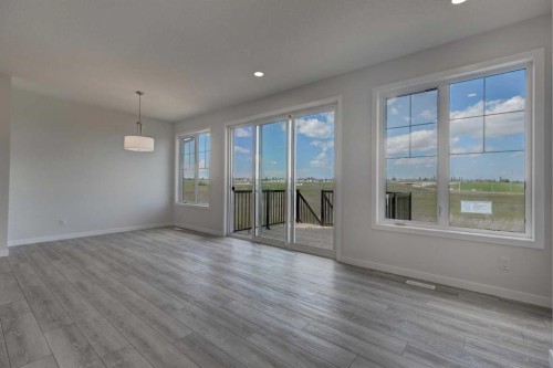 98 Silver Spruce Road Sw, Calgary, AB - Indoor