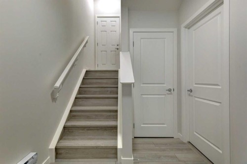 98 Silver Spruce Road Sw, Calgary, AB - Indoor Photo Showing Other Room