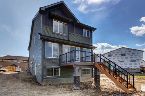 98 Silver Spruce Road Sw, Calgary, AB - Outdoor