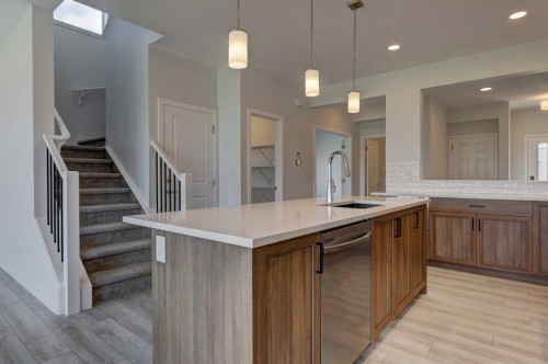 98 Silver Spruce Road Sw, Calgary, AB - Indoor Photo Showing Kitchen