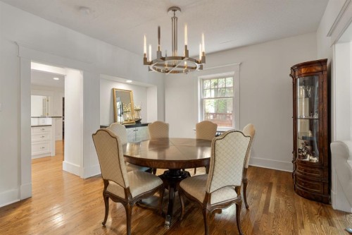 3025 Elbow Drive Sw, Calgary, AB - Indoor Photo Showing Dining Room