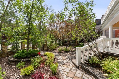 3025 Elbow Drive Sw, Calgary, AB - Outdoor