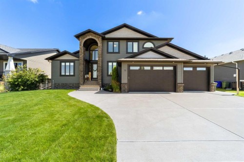 71 Harrison Green  Olds, AB T4H 1W2