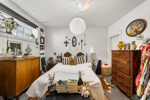71 Harrison Green, Olds, AB - Indoor Photo Showing Bedroom