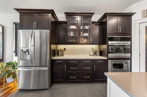 71 Harrison Green, Olds, AB - Indoor Photo Showing Kitchen