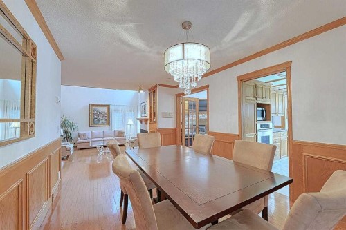 115 Strathaven Circle Sw, Calgary, AB - Indoor Photo Showing Dining Room