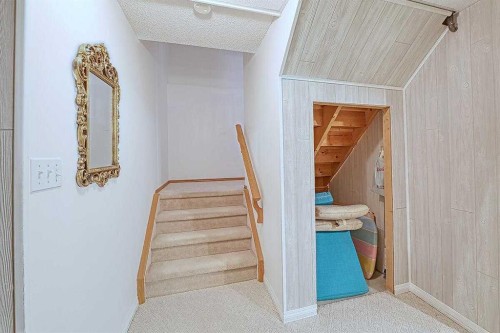 115 Strathaven Circle Sw, Calgary, AB - Indoor Photo Showing Other Room