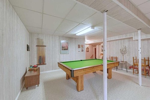 115 Strathaven Circle Sw, Calgary, AB - Indoor Photo Showing Other Room