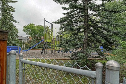 115 Strathaven Circle Sw, Calgary, AB - Outdoor