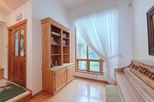 115 Strathaven Circle Sw, Calgary, AB - Indoor Photo Showing Other Room