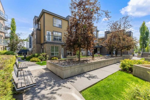 302-2420 34 Avenue Sw, Calgary, AB - Outdoor