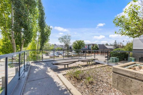 302-2420 34 Avenue Sw, Calgary, AB - Outdoor