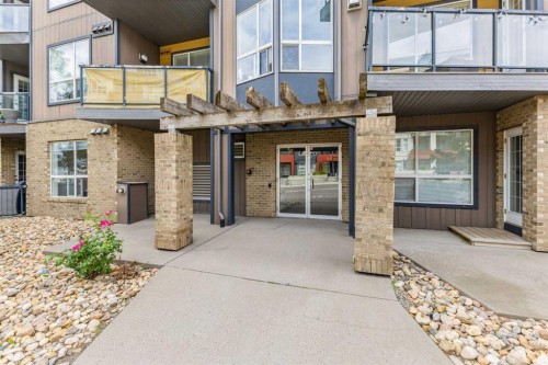 302-2420 34 Avenue Sw, Calgary, AB - Outdoor With Exterior