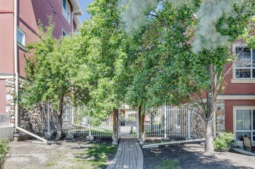 329-22 Richard Place Sw, Calgary, AB - Outdoor