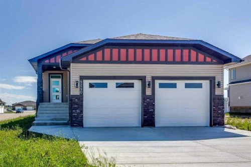 4240 Bauman Way, Innisfail, AB - Outdoor With Facade