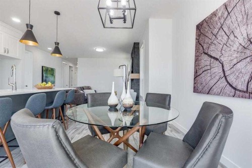 4240 Bauman Way, Innisfail, AB - Indoor Photo Showing Dining Room