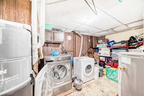 609 40 Street Ne, Calgary, AB - Indoor Photo Showing Laundry Room