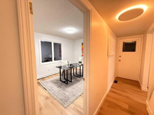 5632 Dalhousie Drive Nw, Calgary, AB - Indoor Photo Showing Other Room