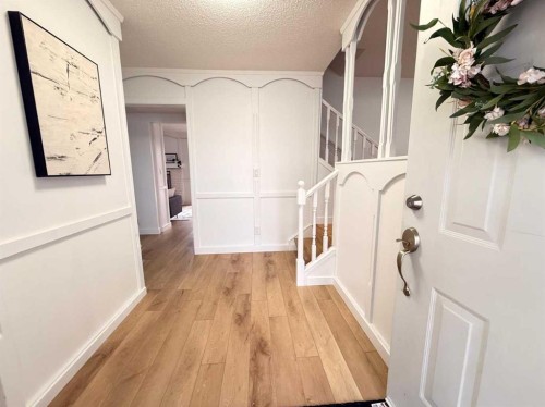 5632 Dalhousie Drive Nw, Calgary, AB - Indoor Photo Showing Other Room