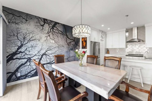 804 Shawnee Terrace Sw, Calgary, AB - Indoor Photo Showing Dining Room