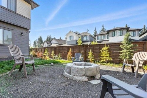 804 Shawnee Terrace Sw, Calgary, AB - Outdoor