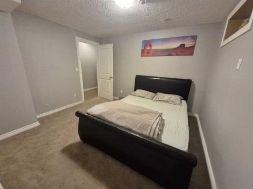 422 Bridlecreek Green Sw, Calgary, AB - Indoor Photo Showing Bedroom